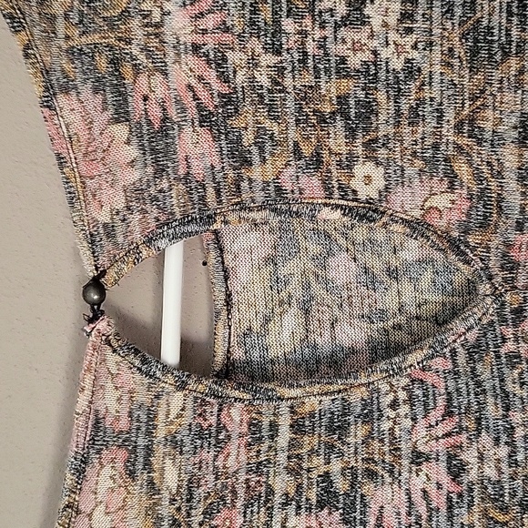 Cute long sleeve, very good condition. - Picture 5 of 5